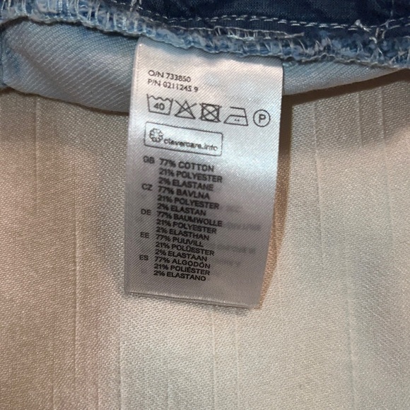 H&M Jean Shorts - Picture 7 of 7